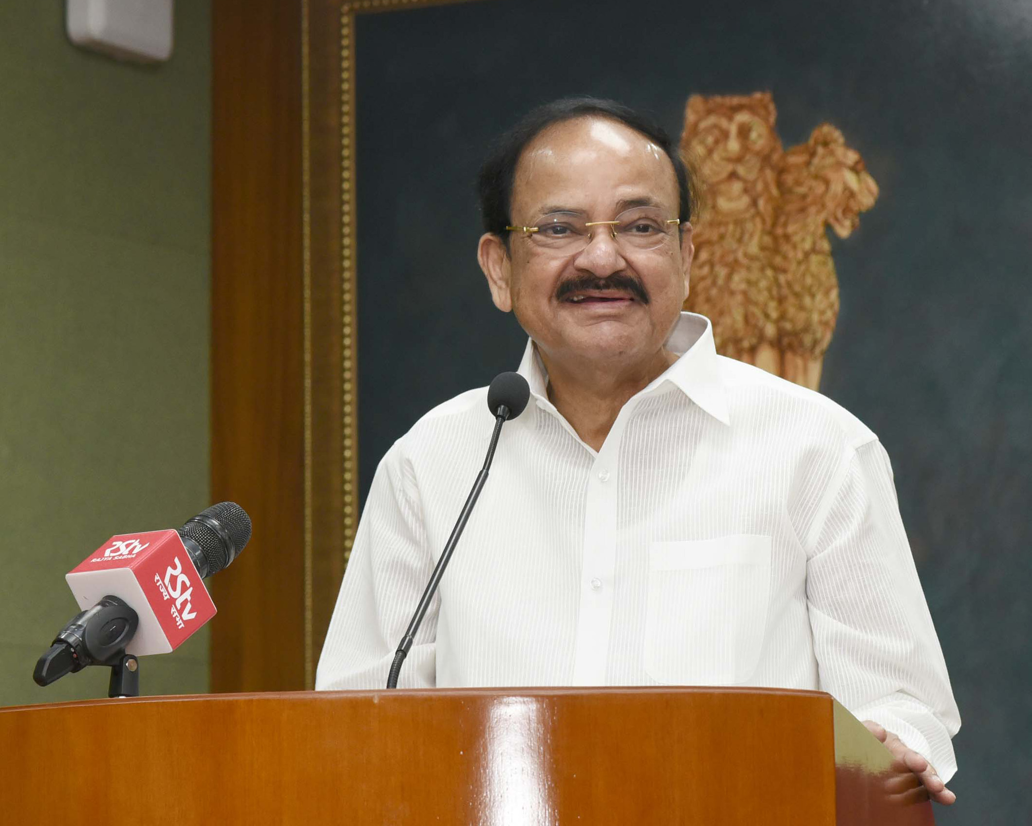 The Vice President,  M. Venkaiah Naidu addressing the gathering after releasing the Coffee Table Book titled 'Glorious Diaspora - Pride of India', containing brief profiles of recipients of Pravasi Bharatiya Samman Awards from 2003 to 2019, in New Delhi on