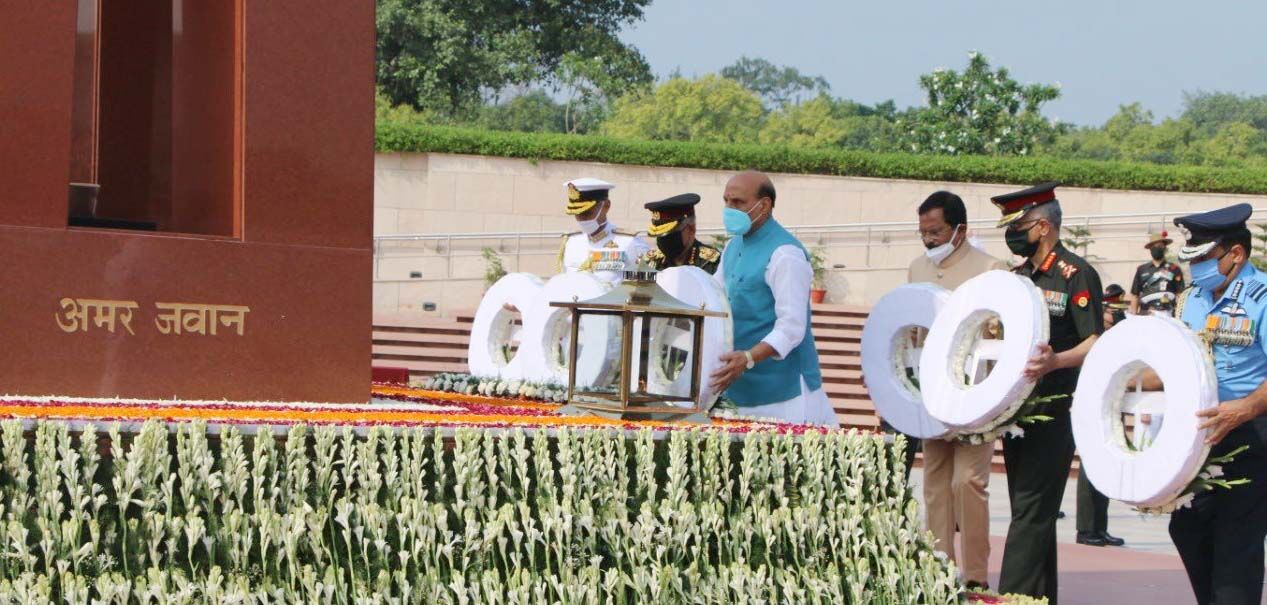 रक्षा मंत्री राजनाथ ने कहा, कभी दुश्मन ने हमला किया तो देंगे कारगिल जैसा मुंहतोड़ जवाब