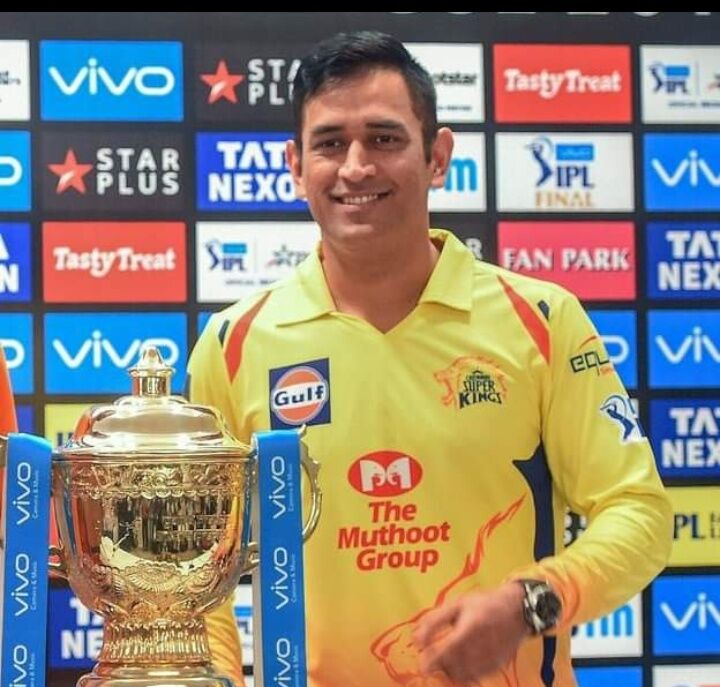 IPL में माही ने जड़ा दोहरा शतक- बने पहले क्रिकेटर