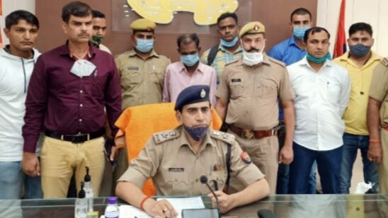 तहखाने में बनाता था अवैध हथियार, पुलिस ने किया भंडाफोड़