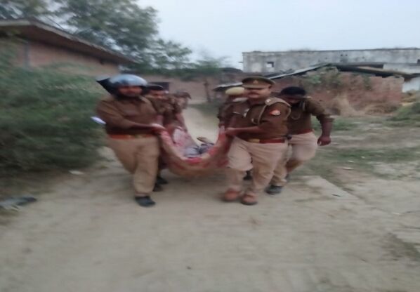 पिता-पुत्र को गोलियों से भूना- मचा हड़कंप