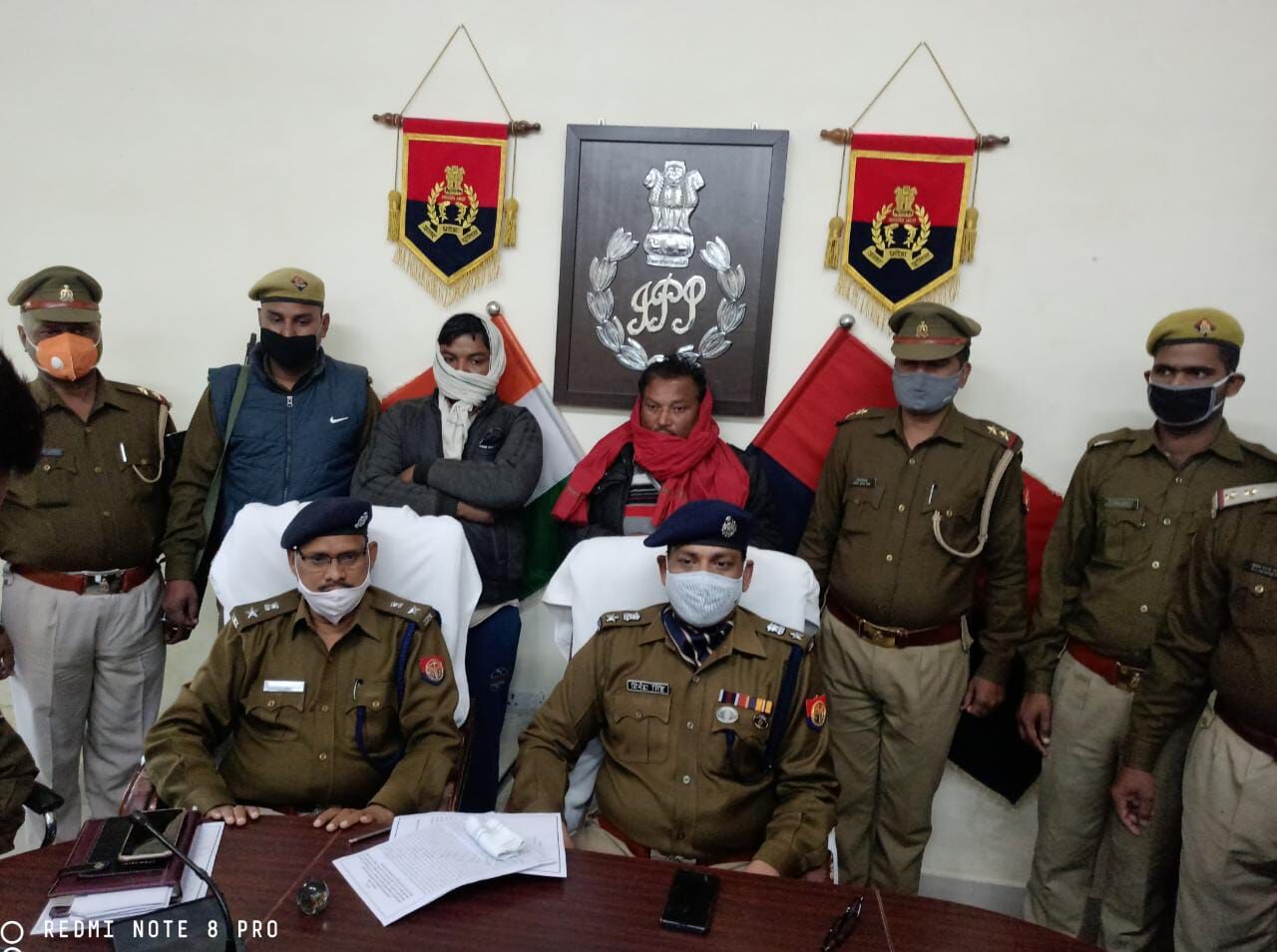 पुलिस ने ट्रक से बरामद किये 14 गौवंश