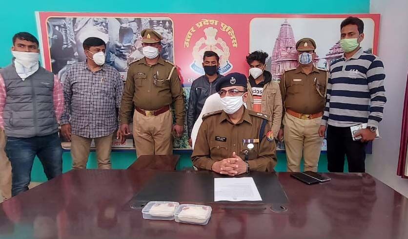 पुलिस ने पकड़ी 25 लाख रूपये की हेरोइन