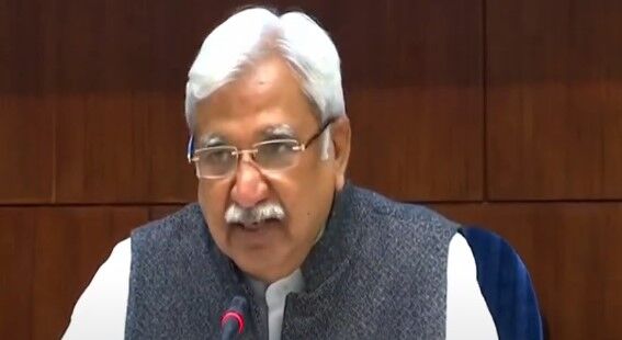 मतदान केन्द्रों पर होगा वेटिंग रूम व व्हील चेयरः CEC