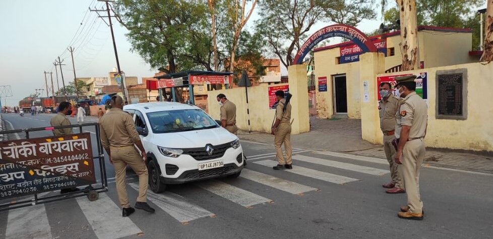 आंशिक लॉकडाउन- पुलिस सड़क पर- सख्ती से पूछताछ-सड़कों पर सन्नाटा