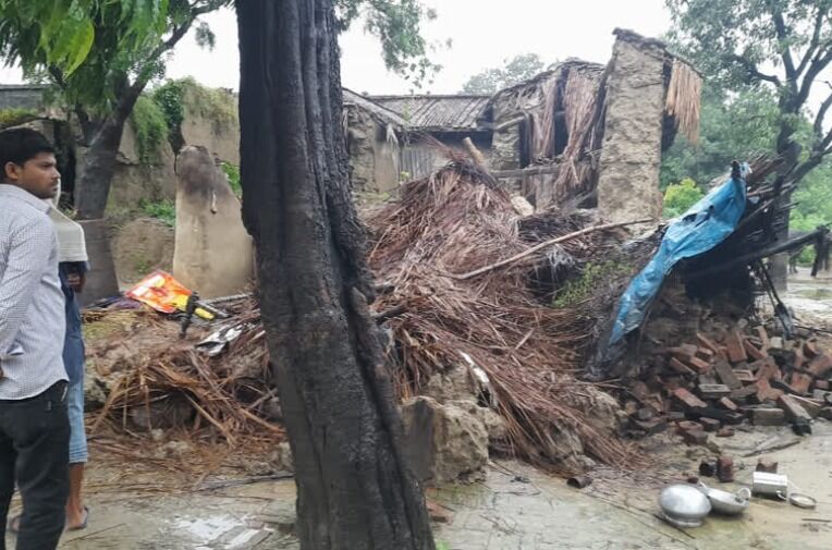 बारिश ने मचाया कोहराम-मकान गिरने से तीन की मौत-दो घायल