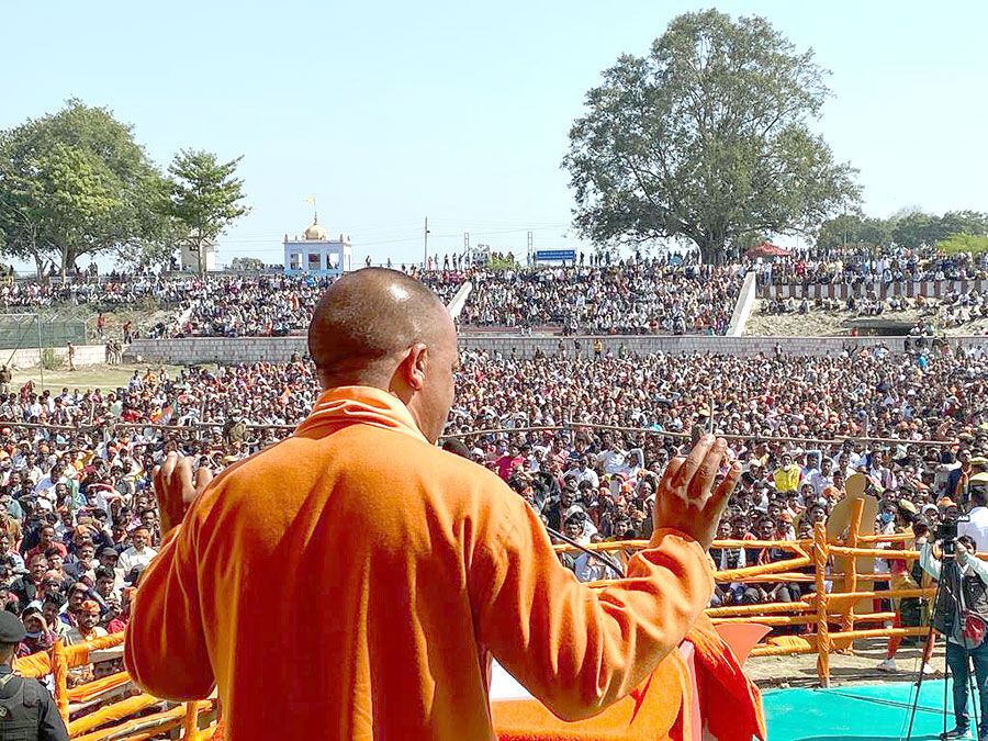 सपा, बसपा, कांग्रेस पर जमकर बरसे योगी