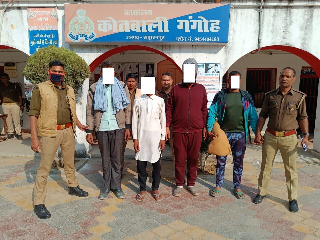 अवैध खनन पर पुलिस का प्रहार-चोरी के खनन से भरे चार वाहन सीज