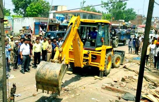 बाबा के बुलडोजर की रफ्तार होगी तेज- हटाया जाएगा अतिक्रमण