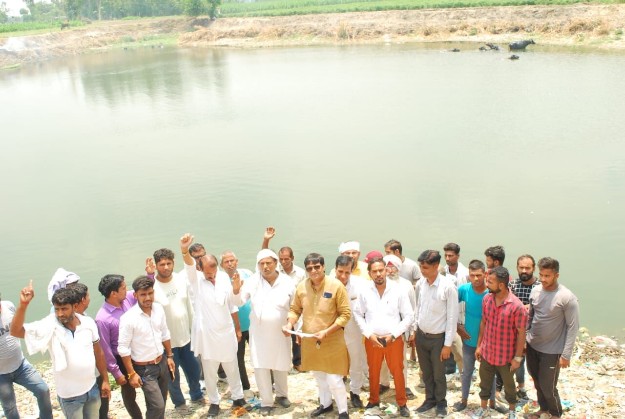 शिकायत मिलने के बाद समाजसेवी ने किया निरीक्षण- आंदोलन का अल्टीमेटम