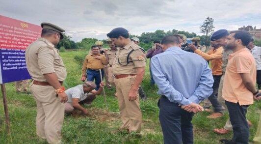 माफिया की करोड़ों की संपत्ति पर प्रशासन का कब्जा- कार्यवाही से हड़कंप