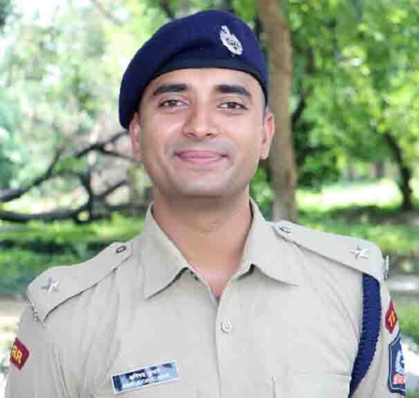 जन्मदिन विशेष - अंतिम जीत तक कोशिश कर IPS बने और सपना किया पूरा