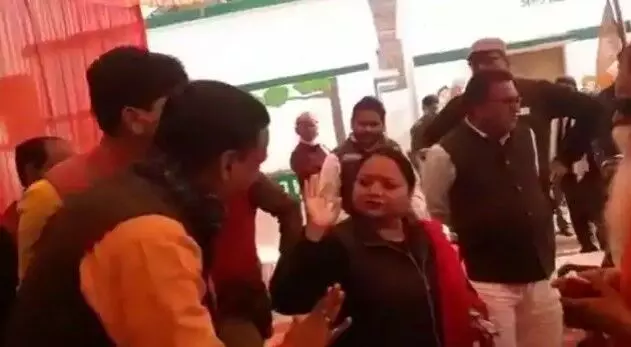 भडकी प्रधानाध्यापिका की बीजेपी एमएलए को दो टूक- आप कोई ब्रहमा नही