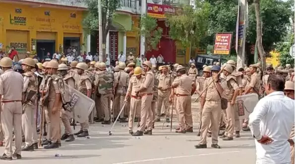 आज भी इंटरनेट बंद- सीमाएं सील- अभी तक 14 हिरासत में, 10 पर एफआईआर