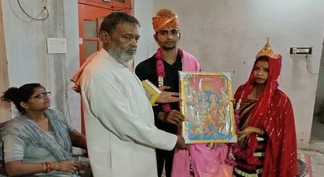 श्रीकृष्ण भक्ति से नाराज पति ने दिया तलाक- धर्म बदल थामा पवन का हाथ