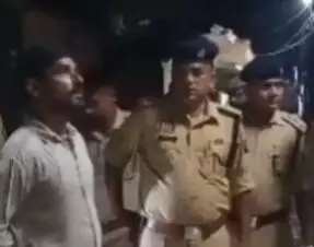 रात को हुआ विवाद- पत्नि का चाकू से किया मर्डर- मौके पर पुलिस मौजूद