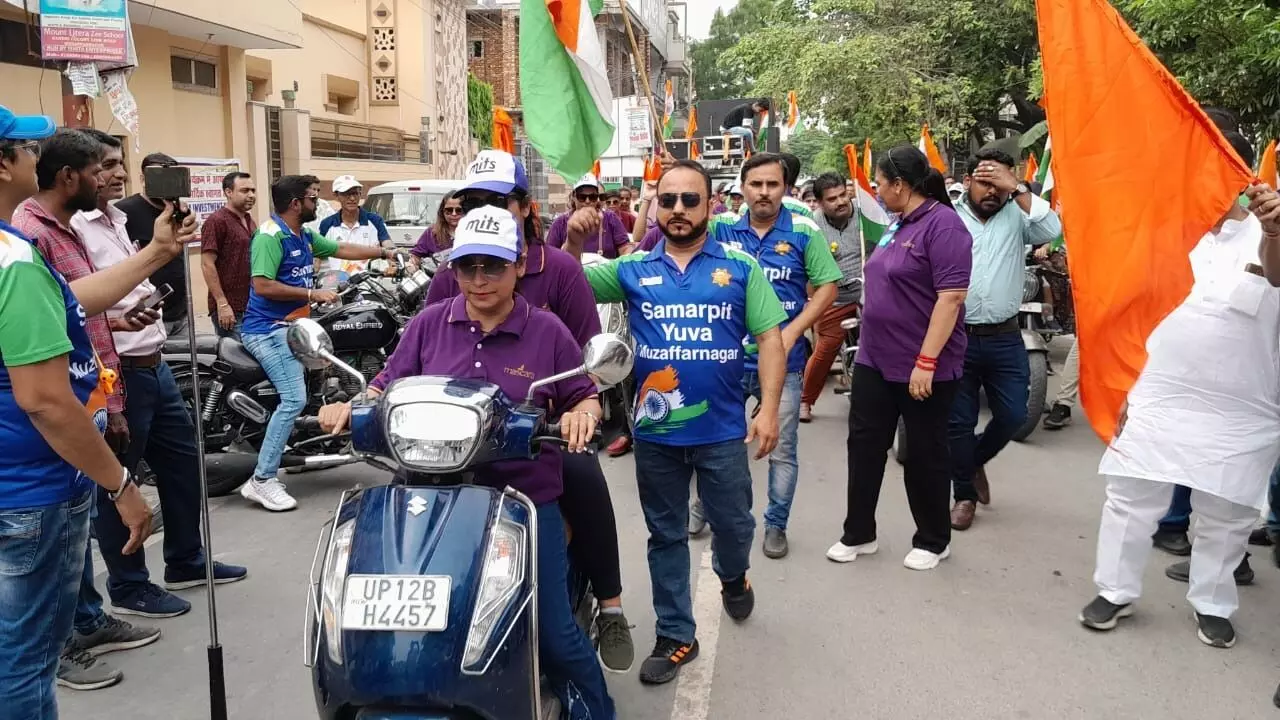 जज्बा दौड की जागरूकता को निकाली गई रैली को DM ने दिखाई झंडी