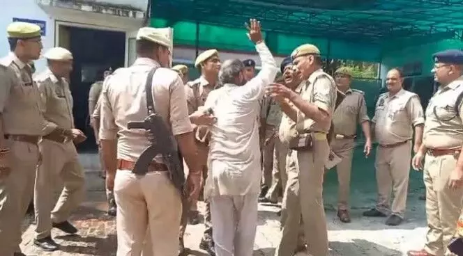 पत्नी के साथ SSP दफ्तर पर पूर्व सैनिक की आत्मदाह की कोशिश