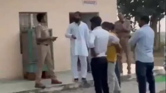 BJP MLA के बेटे का जलवा- थाने में बकी पुलिस को गालियां