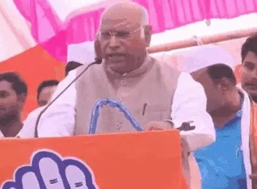 बोले खरगे- कांग्रेस कुछ नहीं करती तो मोदी PM की कुर्सी पर नहीं होते