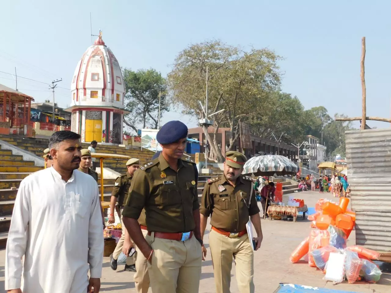 एसएसपी ने शुकतीर्थ पहुंचकर जांची कार्तिक मेले की सुरक्षा व्यवस्था