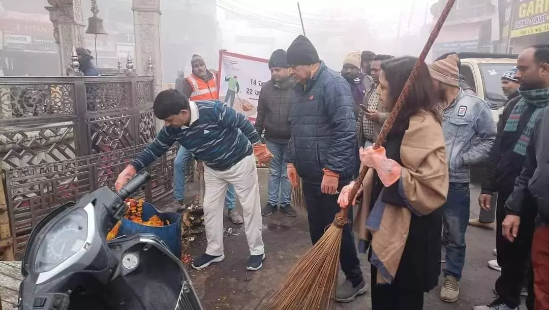 मंत्रियों और चेयरपर्सन ने किया अभियान का शुभारंभ- जगाई स्वच्छता की अलख