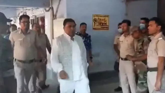 शाहजहां शेख ने फंसवा दी ममता सरकार- मिली अवमानना याचिका दायर....