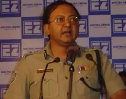 चुनाव आयोग का बड़ा एक्शन- बंगाल में अब संजय मुखर्जी को DGP की कमान