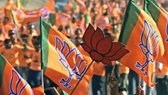 चुनाव से पहले जागी आत्मा- अपनी पार्टियों को झटका देकर BJP में शामिल