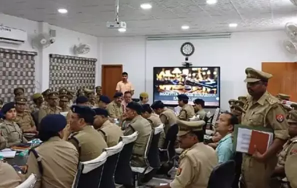 एक्शन में पुलिस कमिश्नर- दो थानेदार चौकी प्रभारी सस्पेंड- 13 थानेदार..