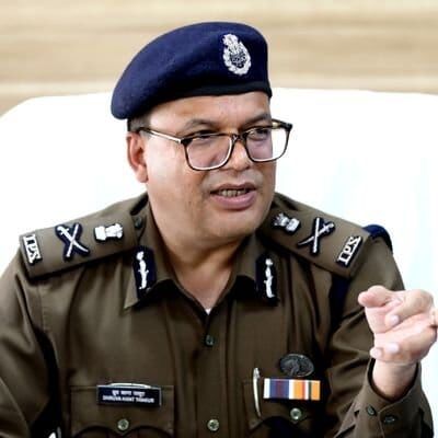 संडे स्पेशल - गांव की गलियों से निकलकर इस IPS अफसर ने की गुड पुलिसिंग