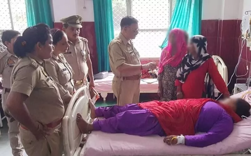 SP दफ्तर के सामने महिला ने गटका जहर- पुलिस के फूले हाथ पांव- हालत गंभीर