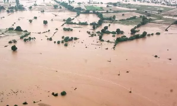 तेज़ बारिश से आयी बाढ़ को लेकर प्रशासन हुआ अलर्ट