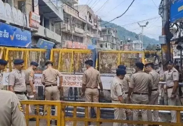 मस्जिद विवाद की चिंगारी कई शहरों में भडकी- जगह जगह जाम और प्रदर्शन