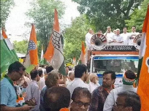 राहुल पर आपत्तिजनक बयान- कांग्रेसी उतरे सड़क पर- बढ़ेंगी NDA नेताओं...