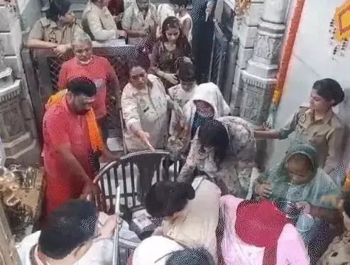 यहां के मंदिरों में नहीं चढ़ेगा बाजार से खरीदी मिठाई का प्रसाद