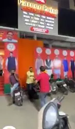 BJP के दफ्तर में पहुंचे कांग्रेस प्रत्याशी ने सभी को चौंकाया- मांगे...