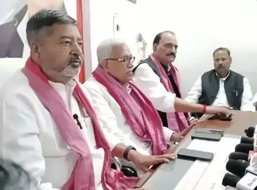 BJP सांसद की बकरा पार्टी में घमासान पर अब निर्वाचन आयोग की घेराबंदी