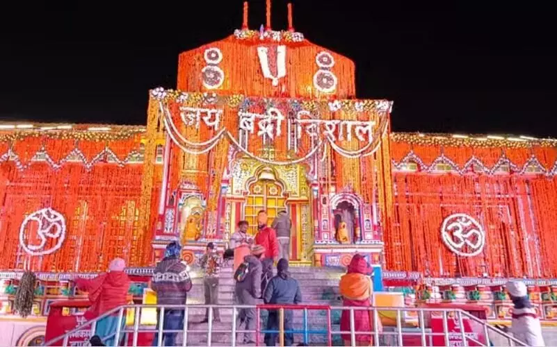 बद्रीनाथ मंदिर के कपाट शीतकाल के लिए हुए बंद- धाम में गूंजे जयकारे